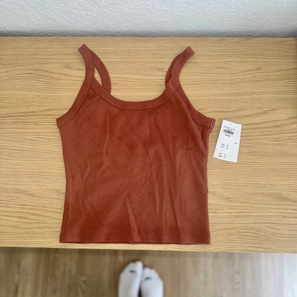 NWT Abercrombie Basic Tank in rust- Size Medium - Picture 6 of 10